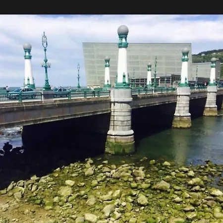 Gros Zurriola Wifi Terrace Parking 20e Night Apartamento